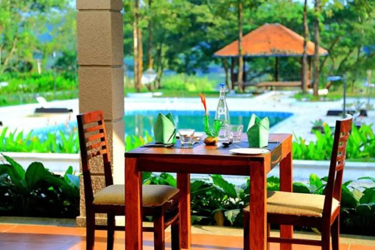 *** Resort Whispering Waters Cochin Hotel Kochi India